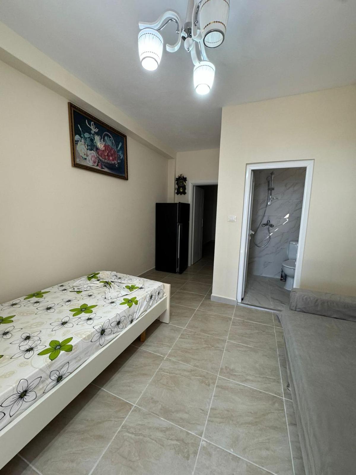 Miri Apartments Sarandë Exterior foto
