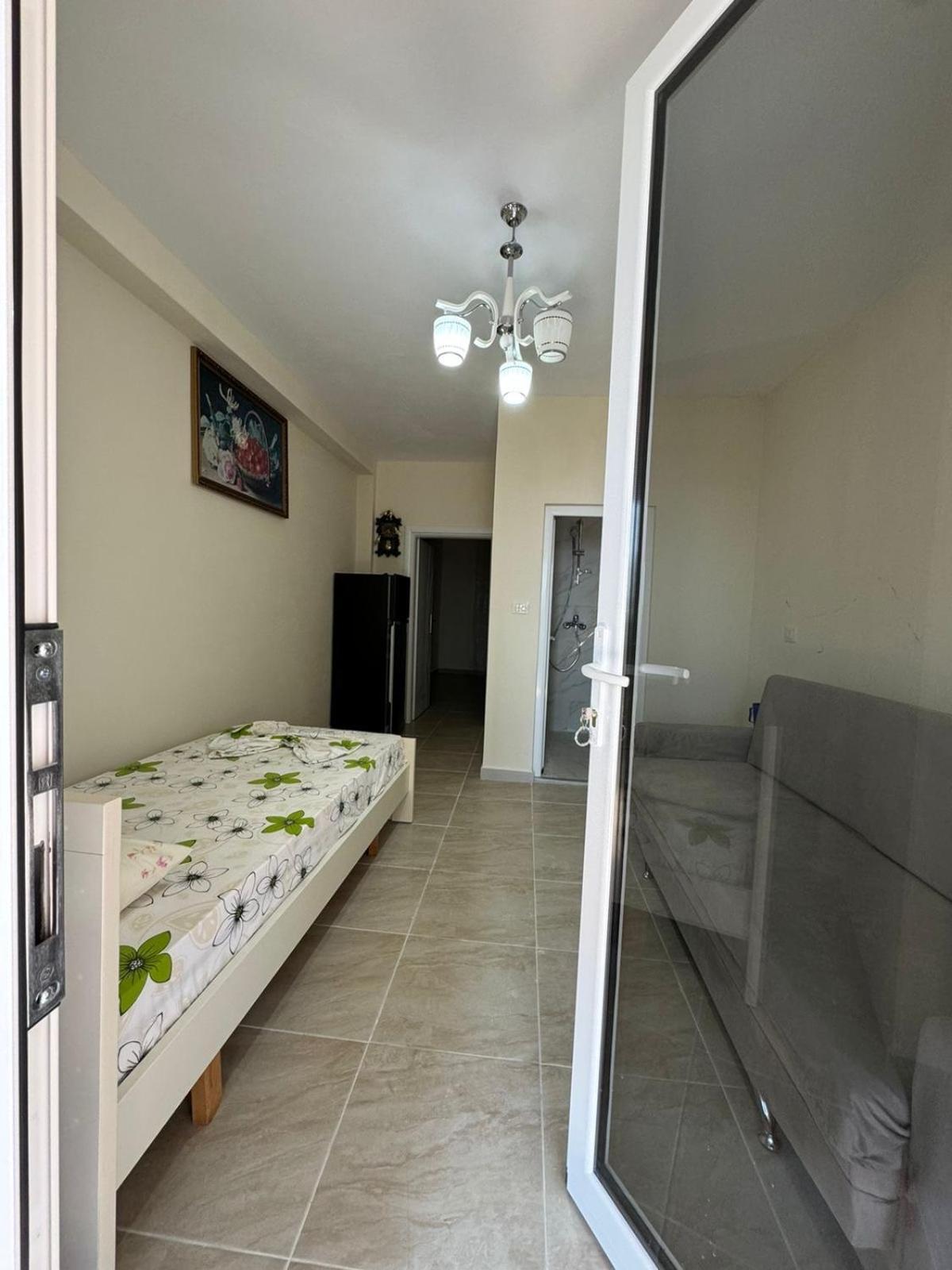 Miri Apartments Sarandë Exterior foto